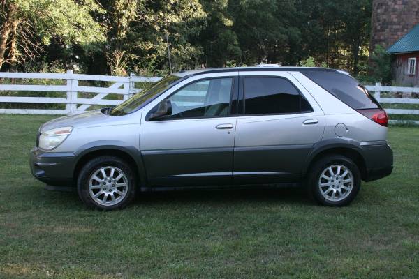Silver 2005 Buick Rendezvous CX (3rd Row) for sale in Melbourne, IA – photo 2
