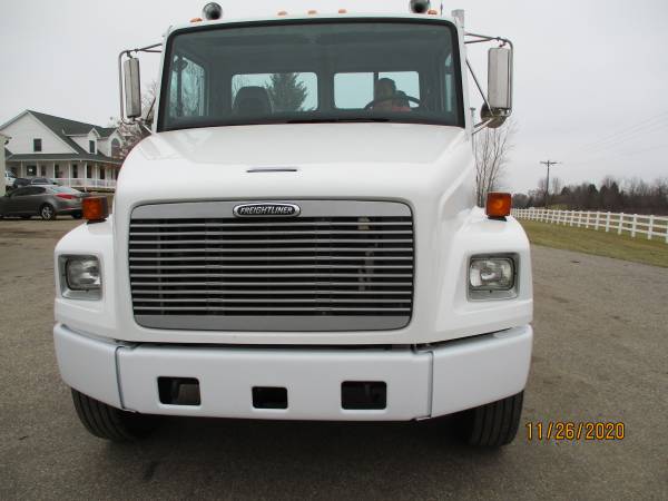 2000 Freightliner FL70 Cab&Chassis 8.3 Cummins 1 Owner Low Miles -... for sale in Jordan, MN – photo 3