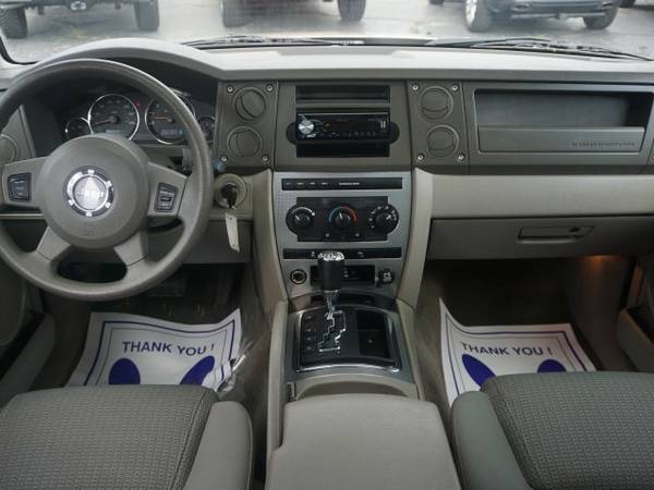 2006 *Jeep* *Commander* *4dr 4WD* Light Khaki Metall for sale in Muskegon, MI – photo 9