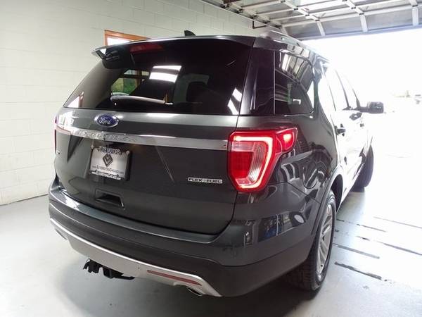 2016 Ford Explorer XLT !!Bad Credit, No Credit? NO PROBLEM!! for sale in WAUKEGAN, IL – photo 5