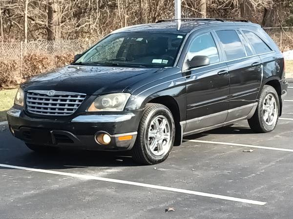 2004 Chrysler Pacifica AWD Black On Black W/3RD Row - cars & for sale in Huntington Station, NY