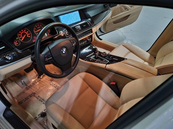 2012 BMW 535xi Luxury Line Alpine White 88k miles Carfax Value... for sale in Northbrook, IL – photo 12
