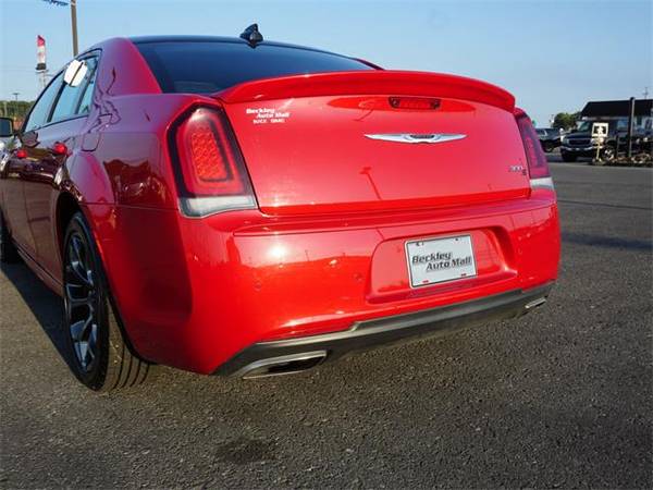 2016 Chrysler 300 sedan S - Red for sale in Beckley, WV – photo 15