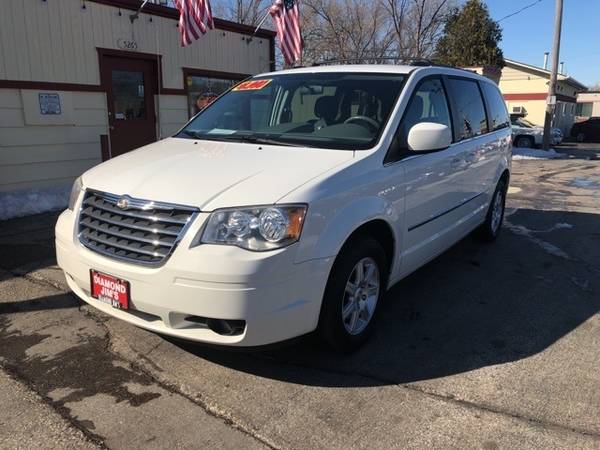 2010 Chrysler Town & Country Touring for sale in Greenfield, WI – photo 13
