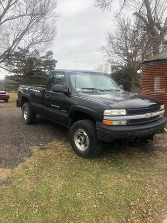2000 Chevy Silverado 2500 4x4 6.0 - cars & trucks - by owner -... for sale in Eaton Rapids, MI