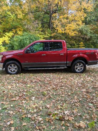PRICE REDUCED 2017 Ford F150 XLT Supercrew 4 x 4 Low Miles - cars &... for sale in Fort Wayne, IN – photo 2