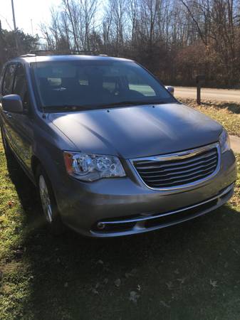 2015 Chrysler Town/Country Touring L for sale in Fort Madison, IA – photo 7