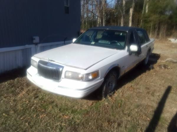 97 Lincoln town car for sale in Tappahannock, VA