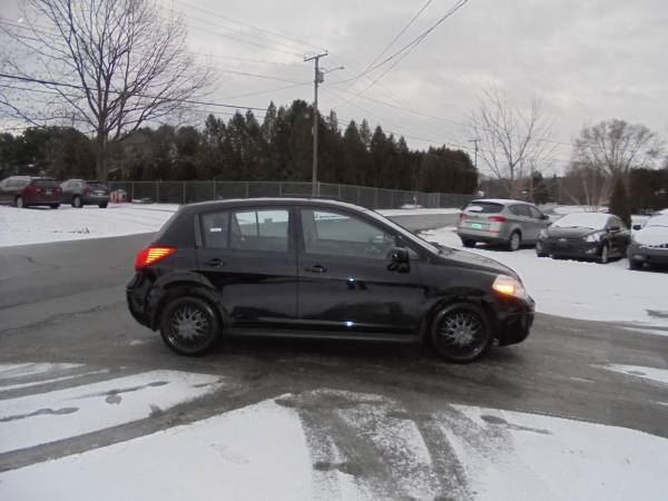 2011 Nissan Versa S Hatchback Southern Vehicle No Rust! - cars & for sale in Derby vt, VT – photo 6