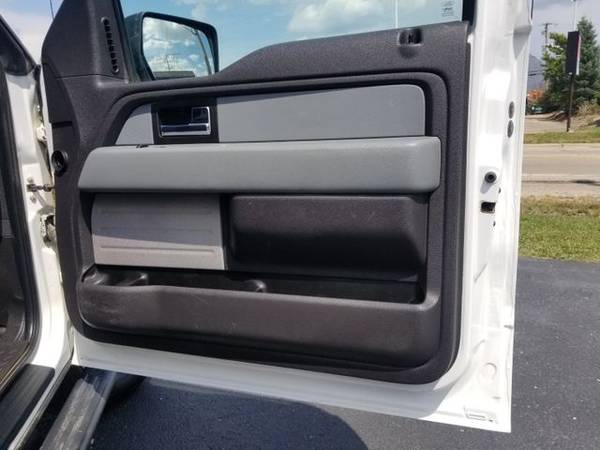 2013 Ford F150 SuperCrew Cab - Financing Available! for sale in Grayslake, IL – photo 16