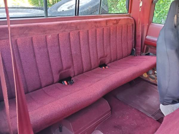 GMC 1 TON 4X4 AUTO EXTRA CAB WITH 9 FOOT PLOW INSPECTED NO RUST for sale in Manchester, ME – photo 19