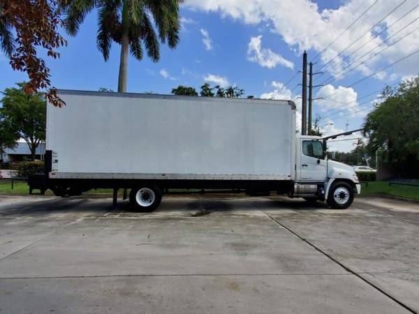 2016 Hino 268A, 26x102x102 large Lift Gate Factory Warranty until 2021 for sale in Pompano Beach, FL – photo 9