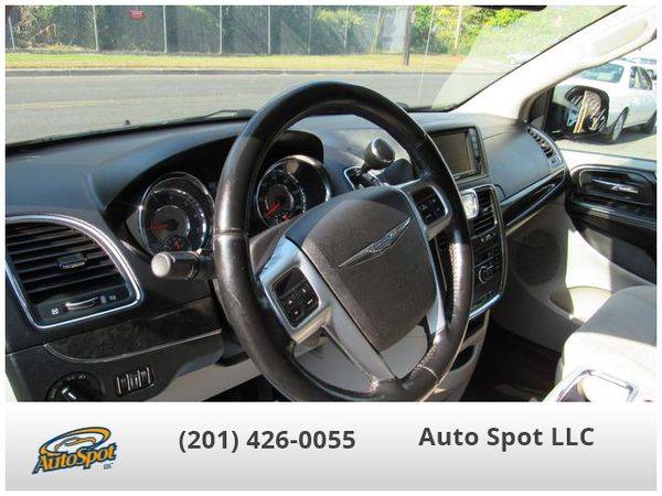 2011 Chrysler Town Country Touring Minivan 4D EZ-FINANCING! for sale in Garfield, NJ – photo 10