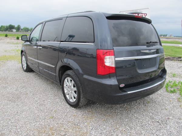 2014 CHRYSLER TOWN & COUNTRY LOWER PRICE - - by for sale in Woodburn, IN – photo 8