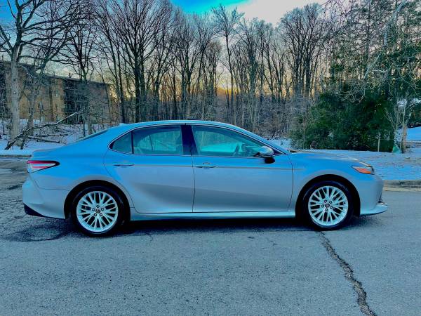 2019 camry hybrid XLE for sale in Alexandria, District Of Columbia – photo 3