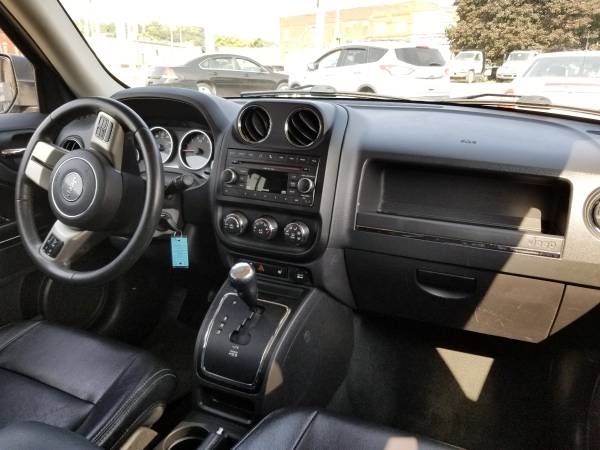 2011 Jeep Patriot Latitude X -**SPECIAL** 1 Owner 4x4 Low Miles... for sale in New Castle, PA – photo 6