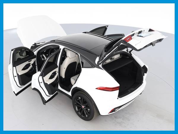 2020 Jag Jaguar EPACE P300 R-Dynamic SE Sport Utility 4D suv White for sale in Chaska, MN – photo 17