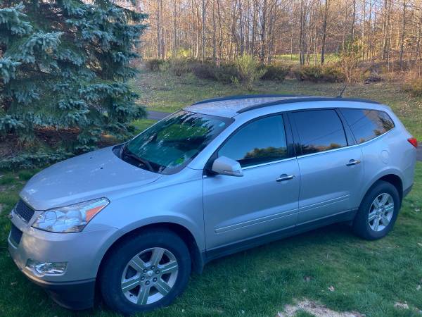 2011 AWD Chevy Traverse for sale in Dearing, MI – photo 2