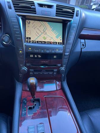Great condition - runs great - luxury Lexus LS 460 for sale in West New York, NJ – photo 12