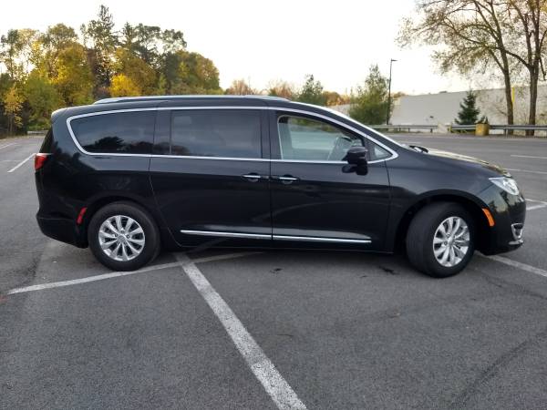 2018 Chrysler Pacifica - cars & trucks - by owner - vehicle... for sale in Syracuse, NY – photo 4