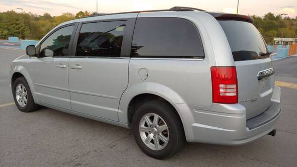 2008 Chrysler Town & Country **SWIVEL N GO** for sale in Nashville, TN – photo 6