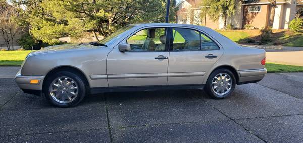 One owner 1999 E320 4Matic full options, ONLY 136K original miles for sale in Portland, OR
