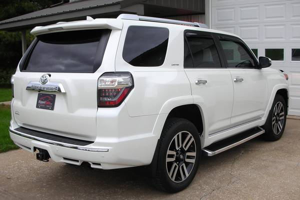2016 Toyota 4Runner Limited 4WD- Nav, Remote Start, Loaded, 31k miles! for sale in Vinton, IA 52349, IA – photo 3