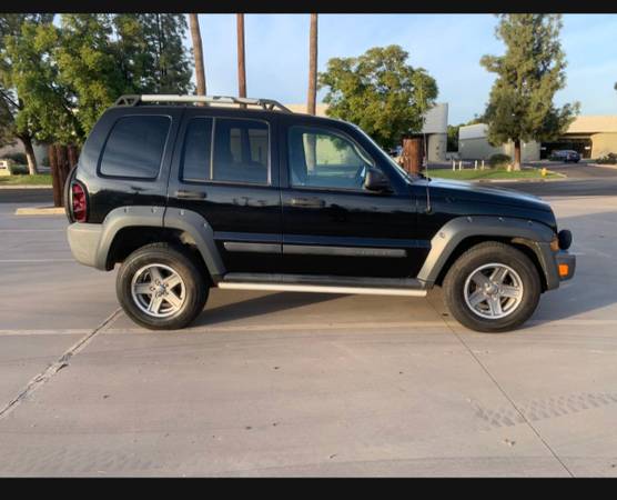2005 Jeep Liberty Renegade 4X4 - - by dealer - vehicle for sale in Mesa, AZ – photo 4