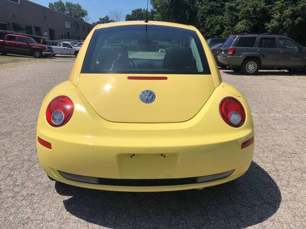 2006 VW BEETLE 5 SPEED ICE COLD AC - cars & trucks - by dealer -... for sale in Danbury, NY – photo 6