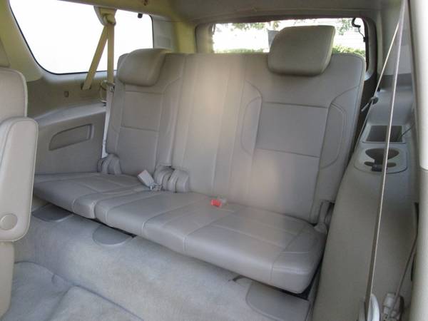2015 Chevrolet Suburban LT - 4WD - ONSTAR NAVI - REAR CAMERA - DVD... for sale in Sacramento , CA – photo 20