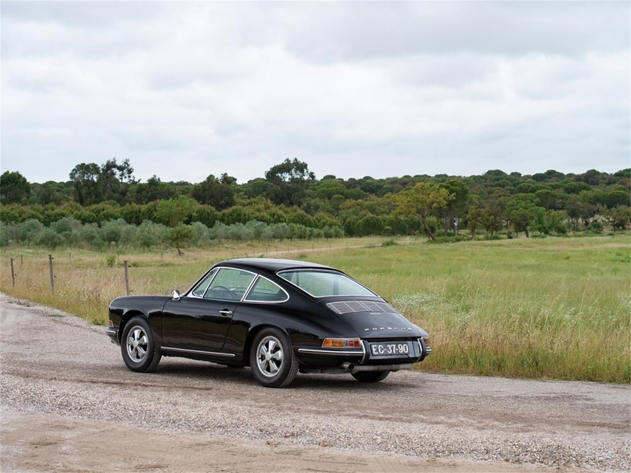 For Sale at Auction: 1967 Porsche 911S for sale in Monteira, Other – photo 2