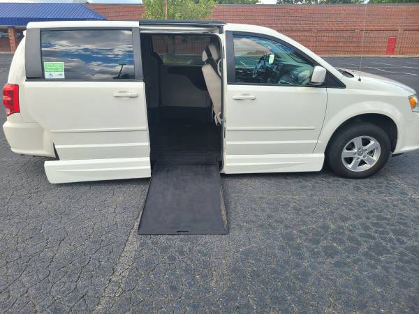 2012 Dodge Caravan VMI Handicap Wheelchair Van In-floor ramp for sale in Charlotte, NC – photo 13