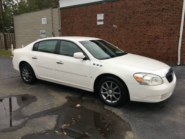 2007 Buick Lucerne CXL Leather Super Clean NO RUST HERE! - cars & for sale in Painesville , OH – photo 4