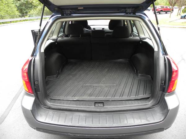 2005 SUBARU OUTBACK Legacy ....... Winter Package ... LOW MILES .. for sale in Kirkland, WA – photo 13