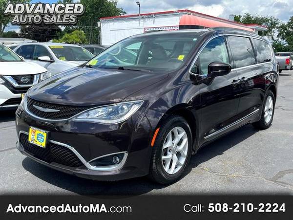 2017 Chrysler Pacifica Touring-L Minivan 4D - - by for sale in North Attleboro, RI