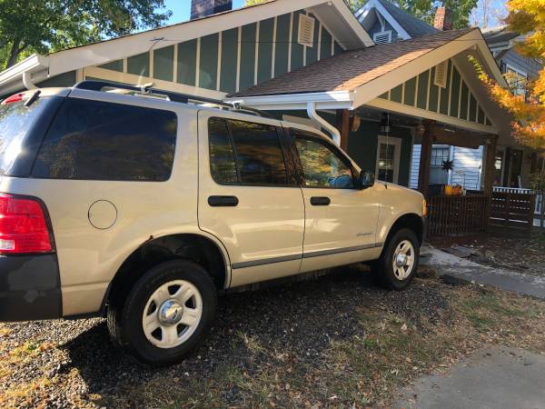2004 FORD EXPLORER 4x4 175000 miles for sale in Asheville, NC