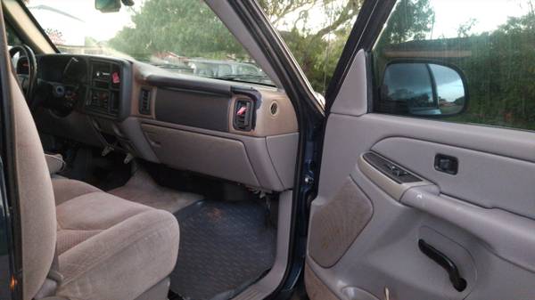 2004 chevy tahoe for sale in Port Isabel, TX – photo 4