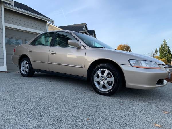 2000 Honda Accord EX Special Edition, 35MPG, 4-Cylinder, Very Clean for sale in Seattle, WA – photo 4
