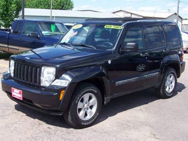 **2011 JEEP LIBERTY 4X4 GIANT SUNROOF!!**WE FINANCE**BAD CREDIT OK!!** for sale in Sioux Falls, SD – photo 2