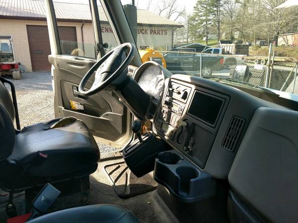 2012 International 4300 Reefer Box Truck for sale in Decatur, TN – photo 6