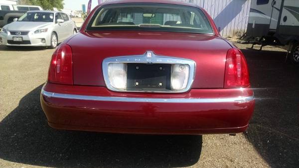 1998 Lincoln Town Car Executive Series, Now Only for sale in Berthoud, CO – photo 5