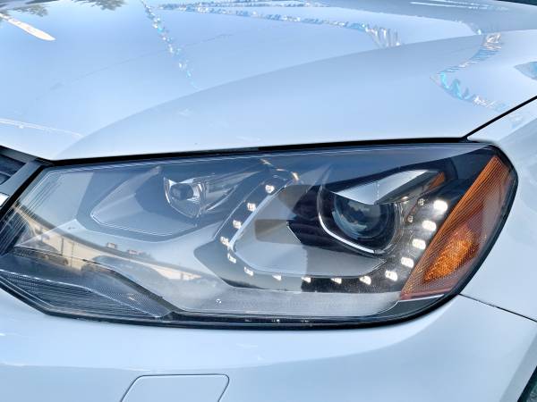 2012 Volkswagen Touareg TDI SUV AWD Executive Low Miles Clean Title for sale in Auburn, WA – photo 10