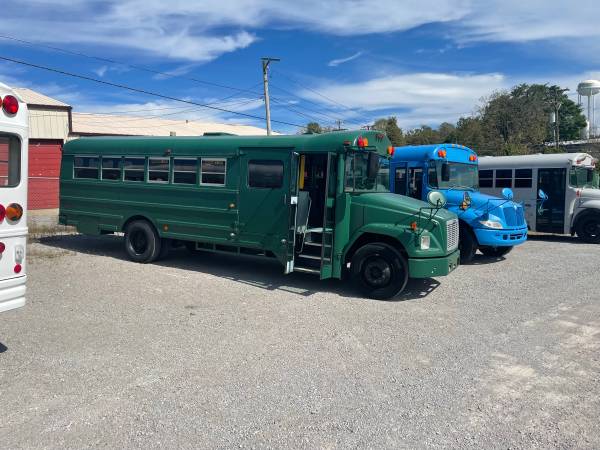 2004 Freightliner Bus for sale in Maryville, TN – photo 2