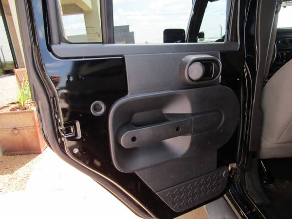 2007 Jeep Wrangler 2WD 4dr Unlimited Sahara for sale in Watauga (N. Fort Worth), TX – photo 22