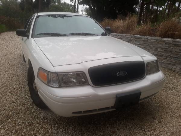 2010 Ford Crown Victoria Police P71 Very low miles 65k - cars & for sale in Sarasota, FL