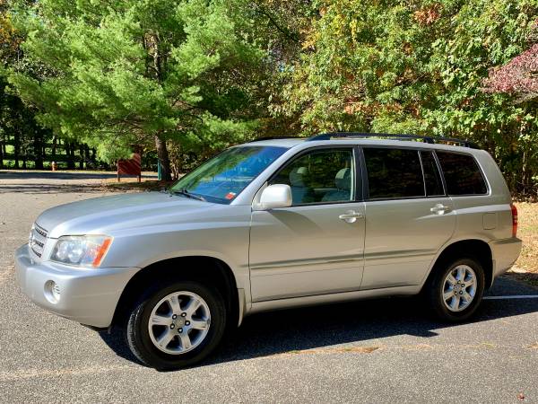 4WD TOYOTA HIGHLANDER for sale in Farmingville, NY – photo 5