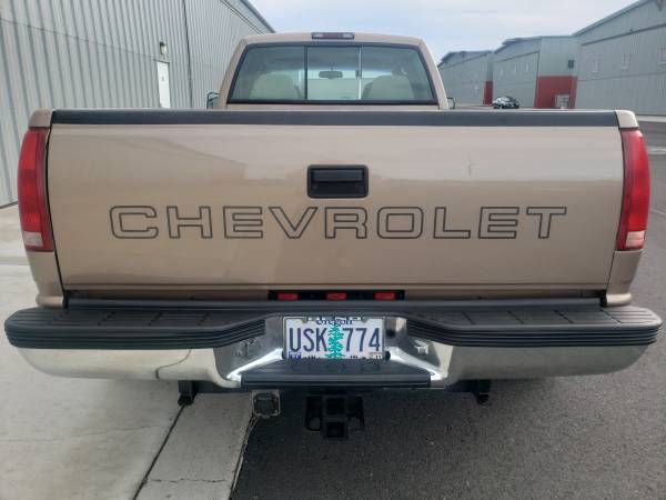 Chevrolet 1 Ton 4x4 Crew Cab Dually Very Low Miles - cars & trucks -... for sale in Bend, OR – photo 5