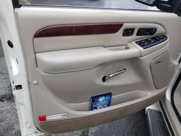 2005 Cadillac Escalade All wheel drive for sale in Rensselaer, NY – photo 18
