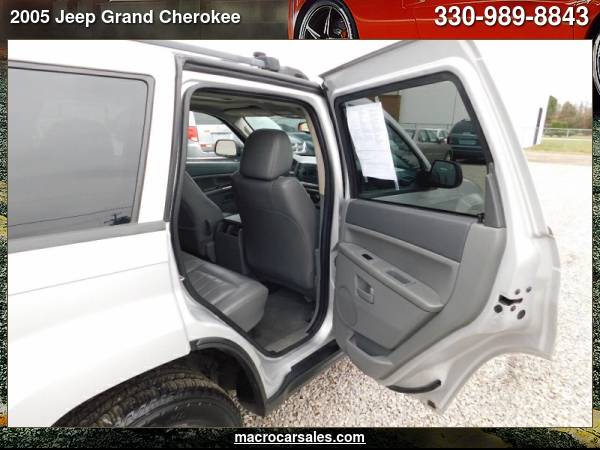 2005 Jeep Grand Cherokee Laredo 4dr 4WD SUV with - cars & trucks -... for sale in Akron, OH – photo 23