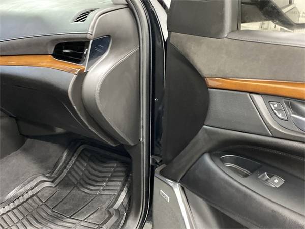 2018 Cadillac Escalade Luxury - - by dealer - vehicle for sale in Chillicothe, OH – photo 17